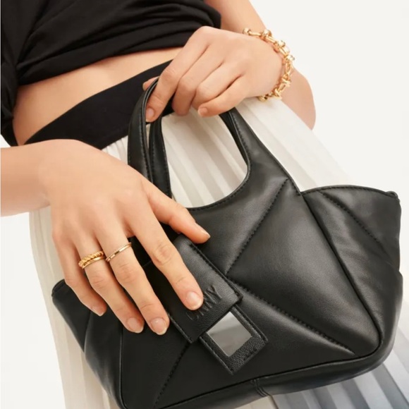 DKNY super soft leather quilted back - Picture 5 of 6